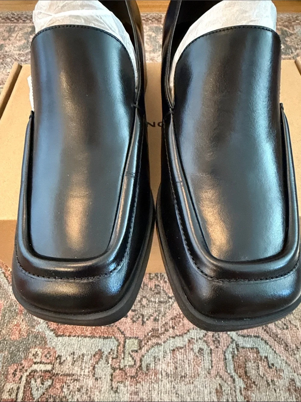 VINCE Women's Doris Loafer in Black Sz 10 - NIB!